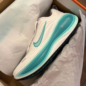 Nike Vomero Sneakers